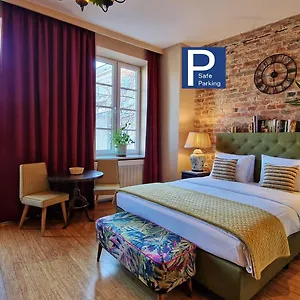 sleepwell-apartments.warsawhotelspoland.com/