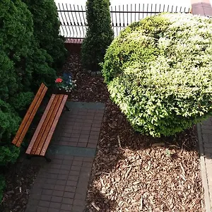  Проживание в семье Tabu